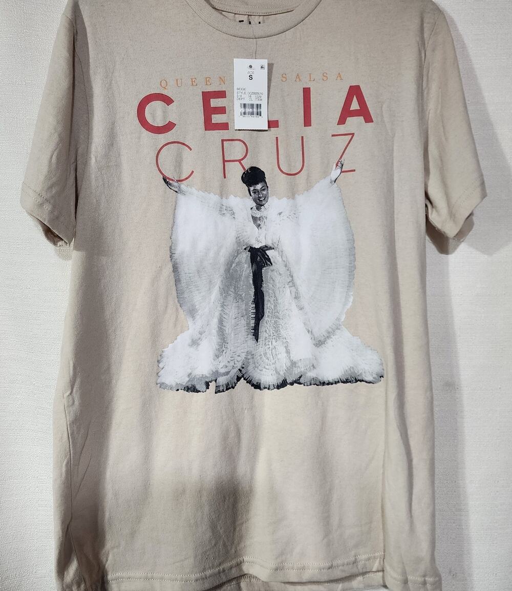 Queen of Salsa Celia Cruz men's small shirt